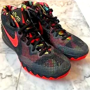 Nike Kyrie dream 1 2014 no box good condition! Slight scuffing in the back